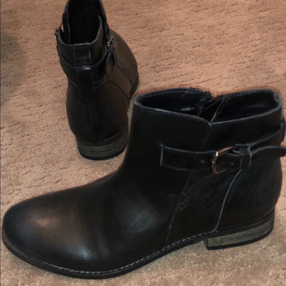 Rebels bootie. Sz.7.5 NEW WOMENS